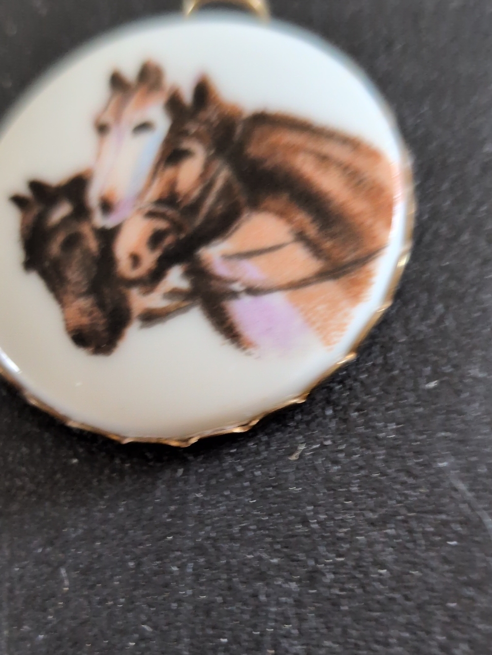 Ceramic Pendent Set In Brass pharaohs Horses